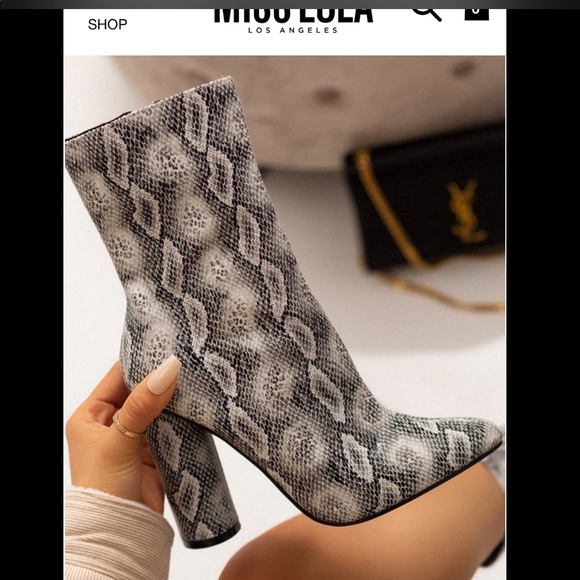 BRAND NEW SNAKE SKIN ANKLE BOOTIES - Picture 4 of 5